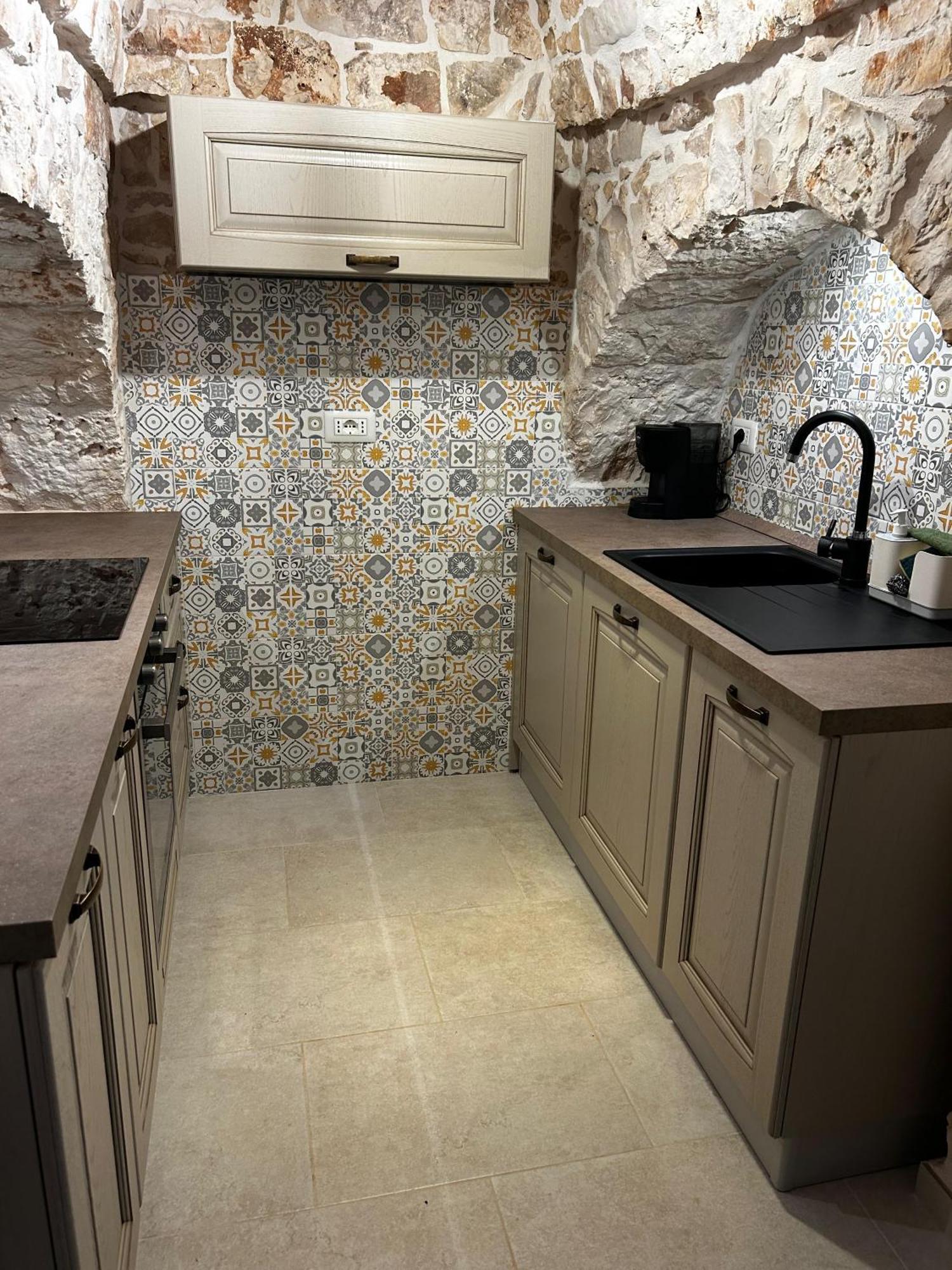 Bed and Breakfast Il Trullo Di Bina Pezze Di Greco Exterior foto